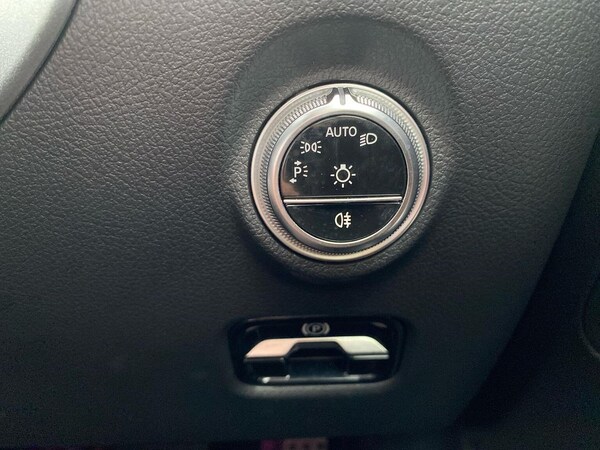 Used Mercedes-Benz C-Class 2023 for sale - 76082563: Photo 22