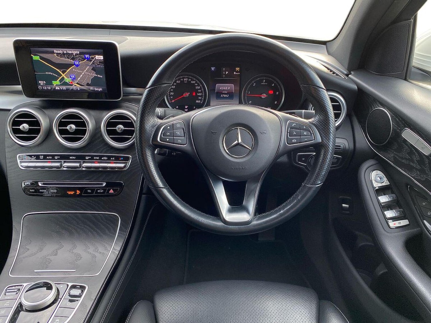 Used Mercedes-Benz GLC 2018 for sale - 76982878: Photo 9