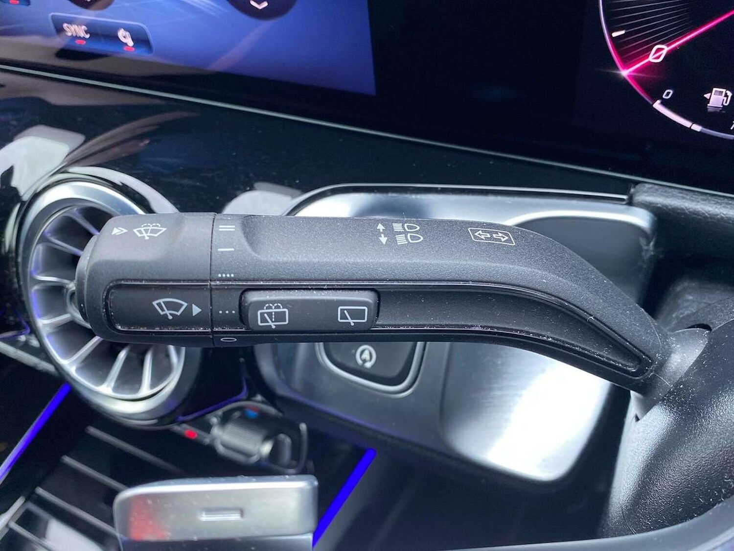 Used Mercedes-Benz GLB 2024 for sale - 77688025: Photo 28