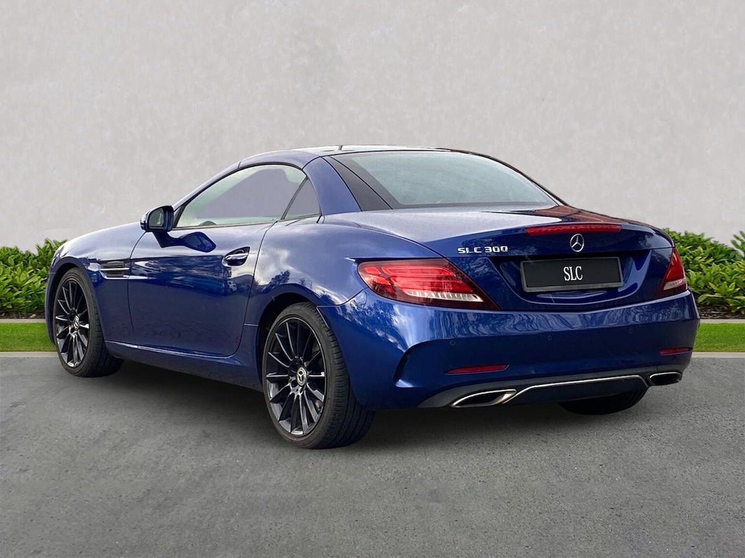 Used Mercedes-Benz SLC 2016 for sale - 76670827: Photo 2