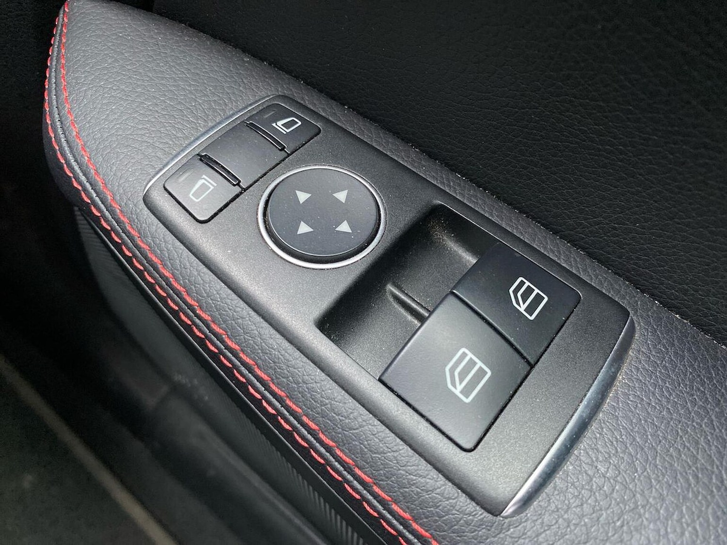 Used Mercedes-Benz SLC 2016 for sale - 76670827: Photo 21