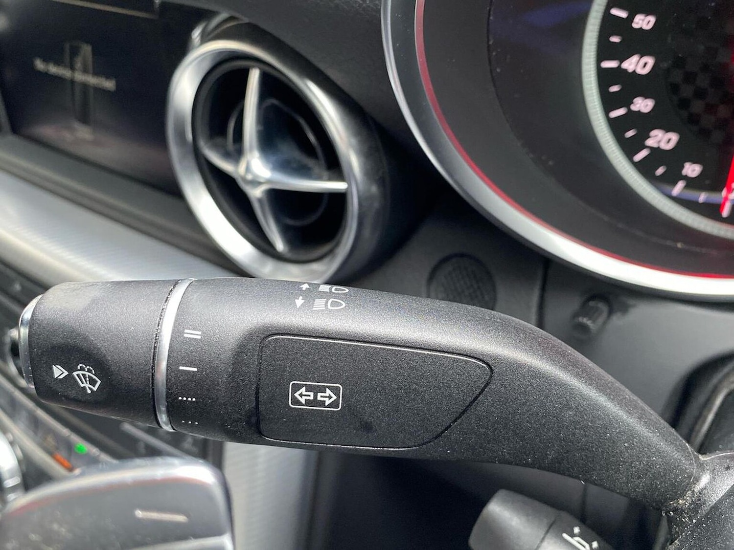 Used Mercedes-Benz SLC 2016 for sale - 76670827: Photo 28