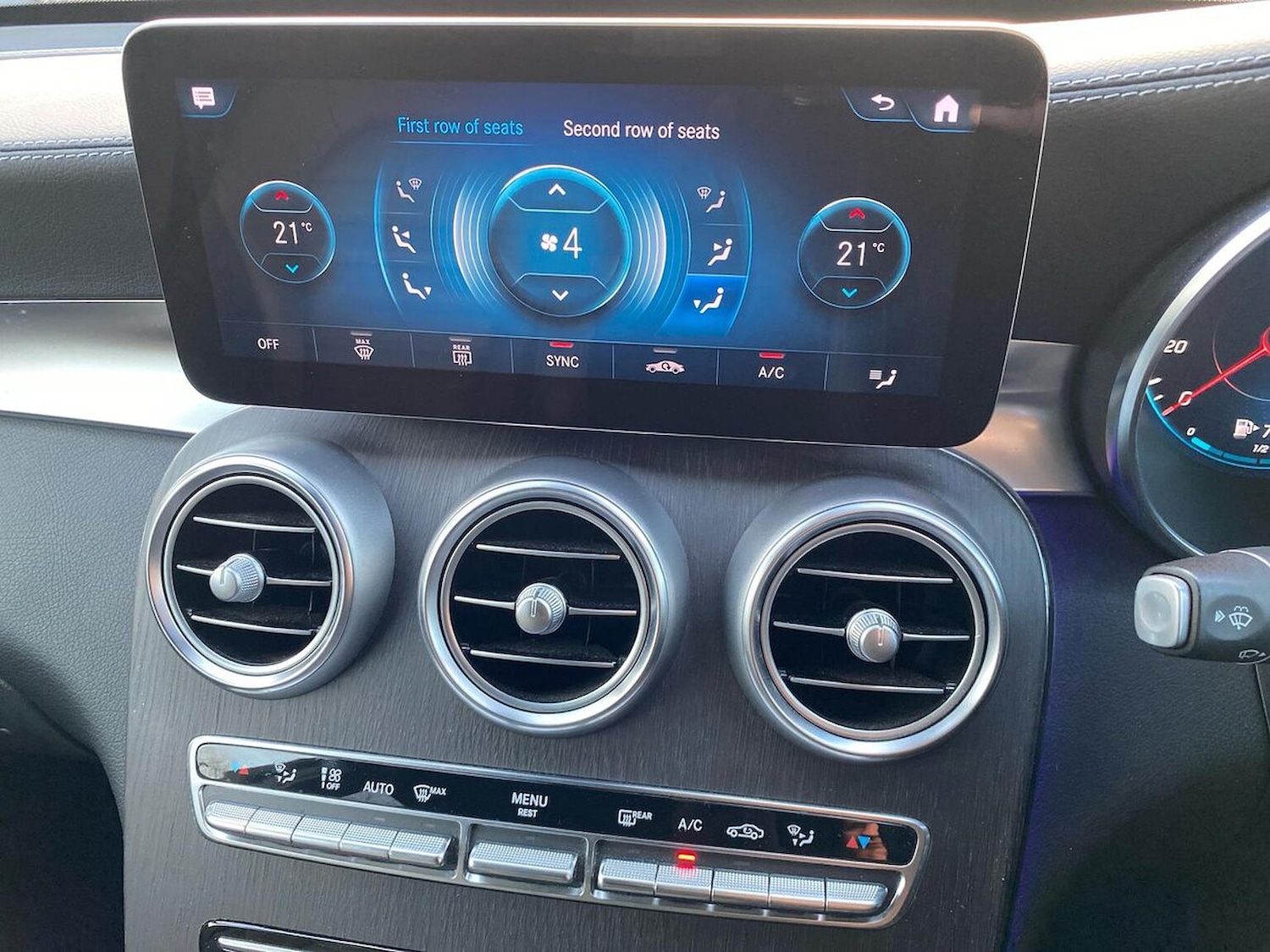 Used Mercedes-Benz GLC 2021 for sale - 76706454: Photo 12