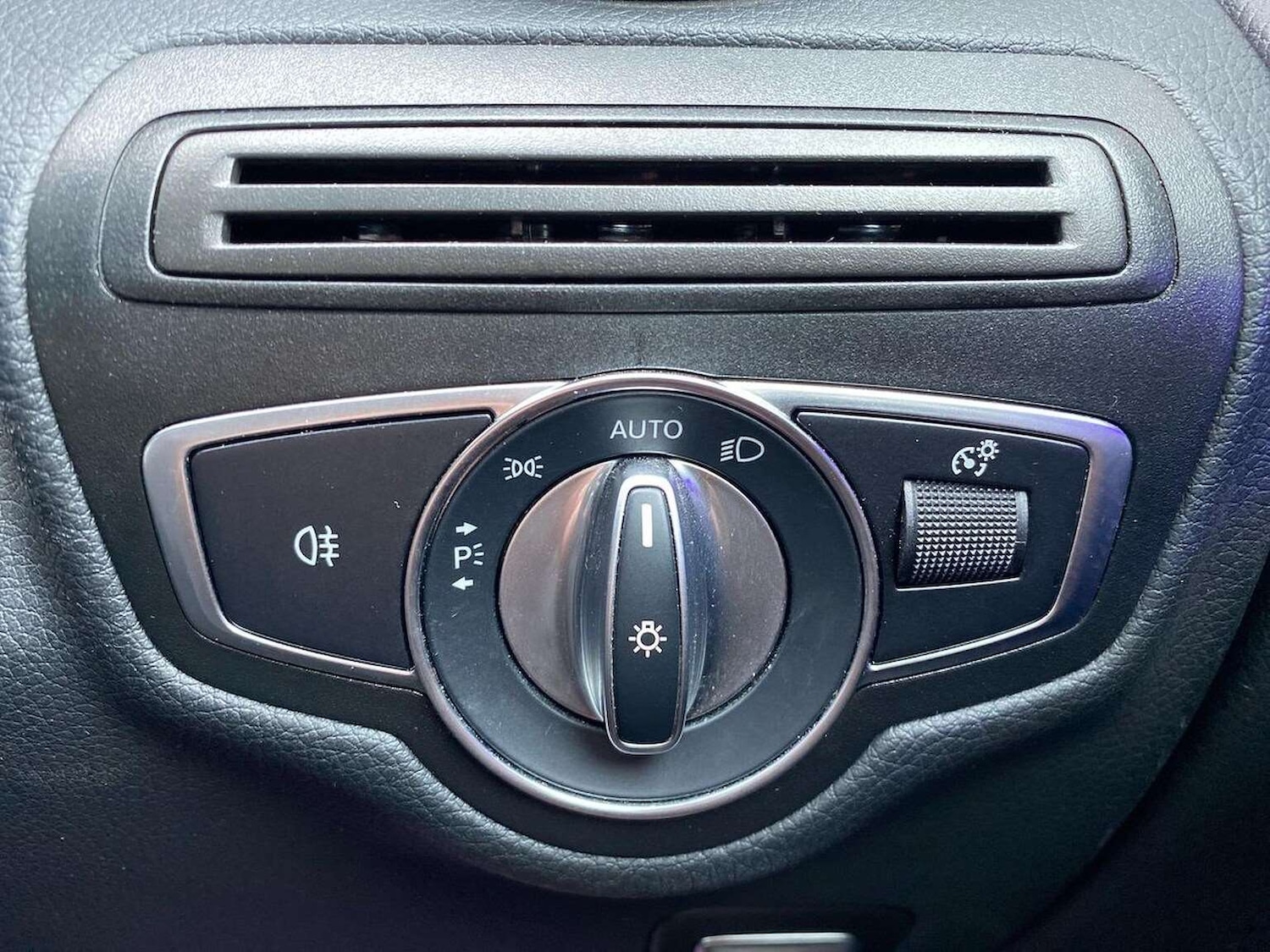 Used Mercedes-Benz GLC 2021 for sale - 78090975: Photo 22