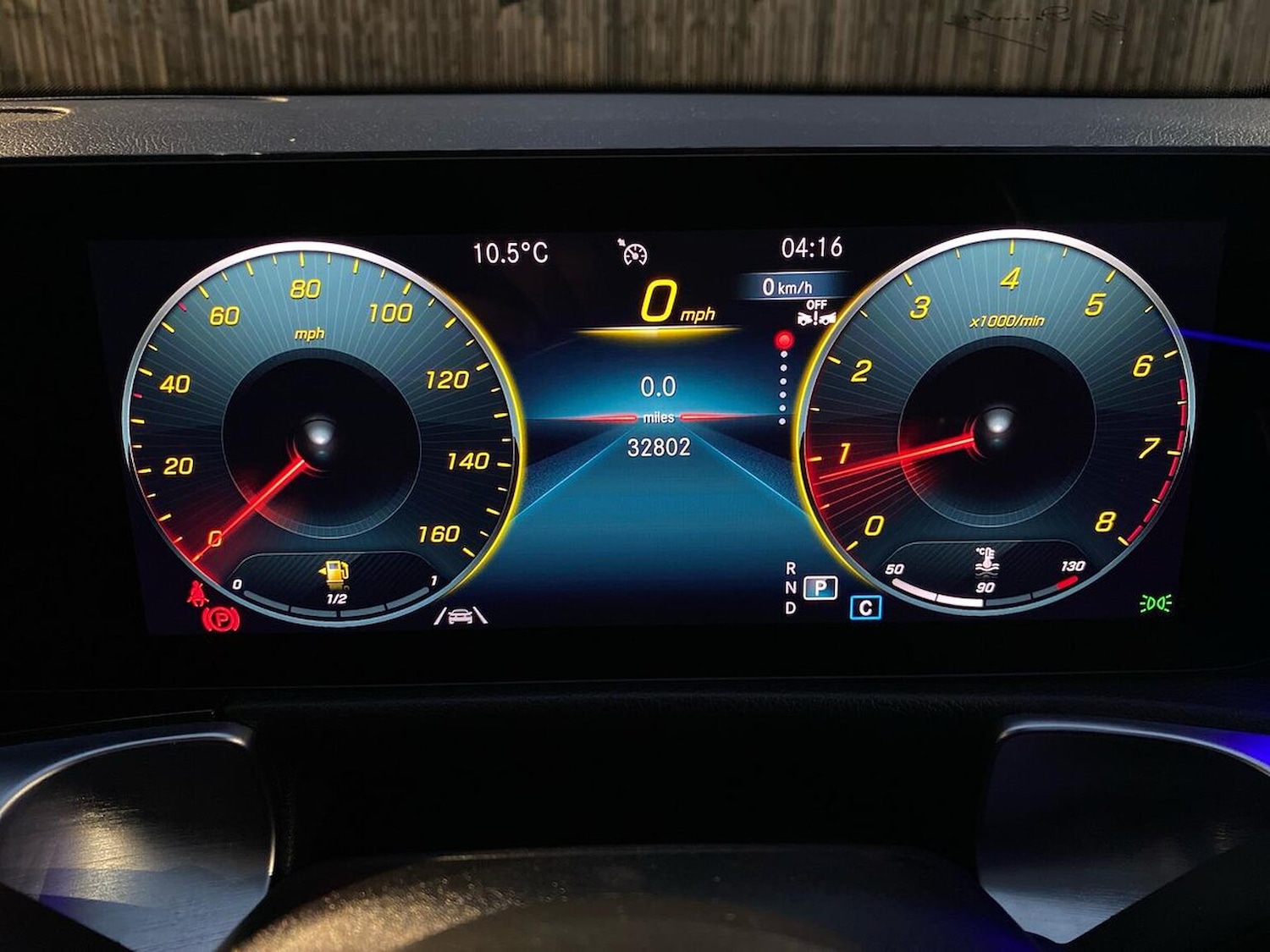 Used Mercedes-Benz GLB 2023 for sale - 77023451: Photo 12