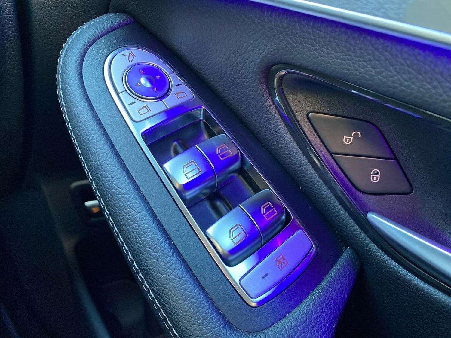 Used Mercedes-Benz GLC 2021 for sale - 77578772: Photo 21