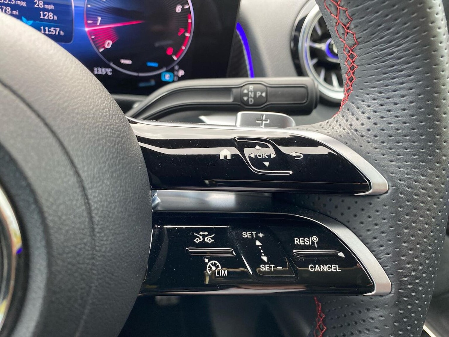 Used Mercedes-Benz GLB 2024 for sale - 76382671: Photo 27