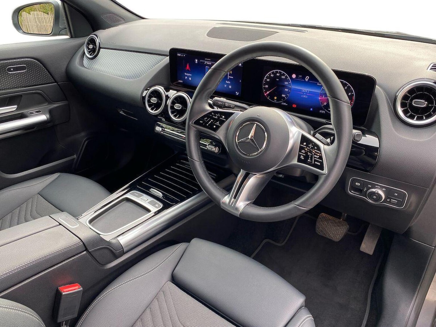 Used Mercedes-Benz GLA 2023 for sale - 76114371: Photo 15