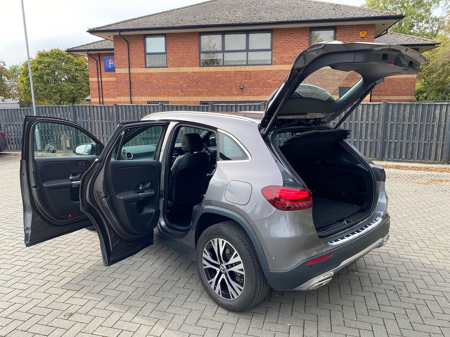 Used Mercedes-Benz GLA 2023 for sale - 76114371: Photo 40