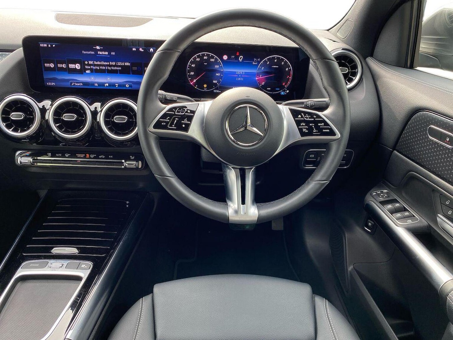 Used Mercedes-Benz GLA 2023 for sale - 76114371: Photo 9
