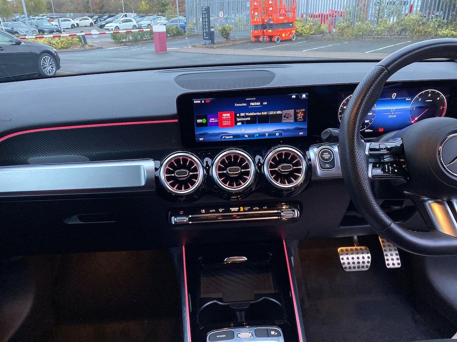 Used Mercedes-Benz GLB 2024 for sale - 76982876: Photo 23