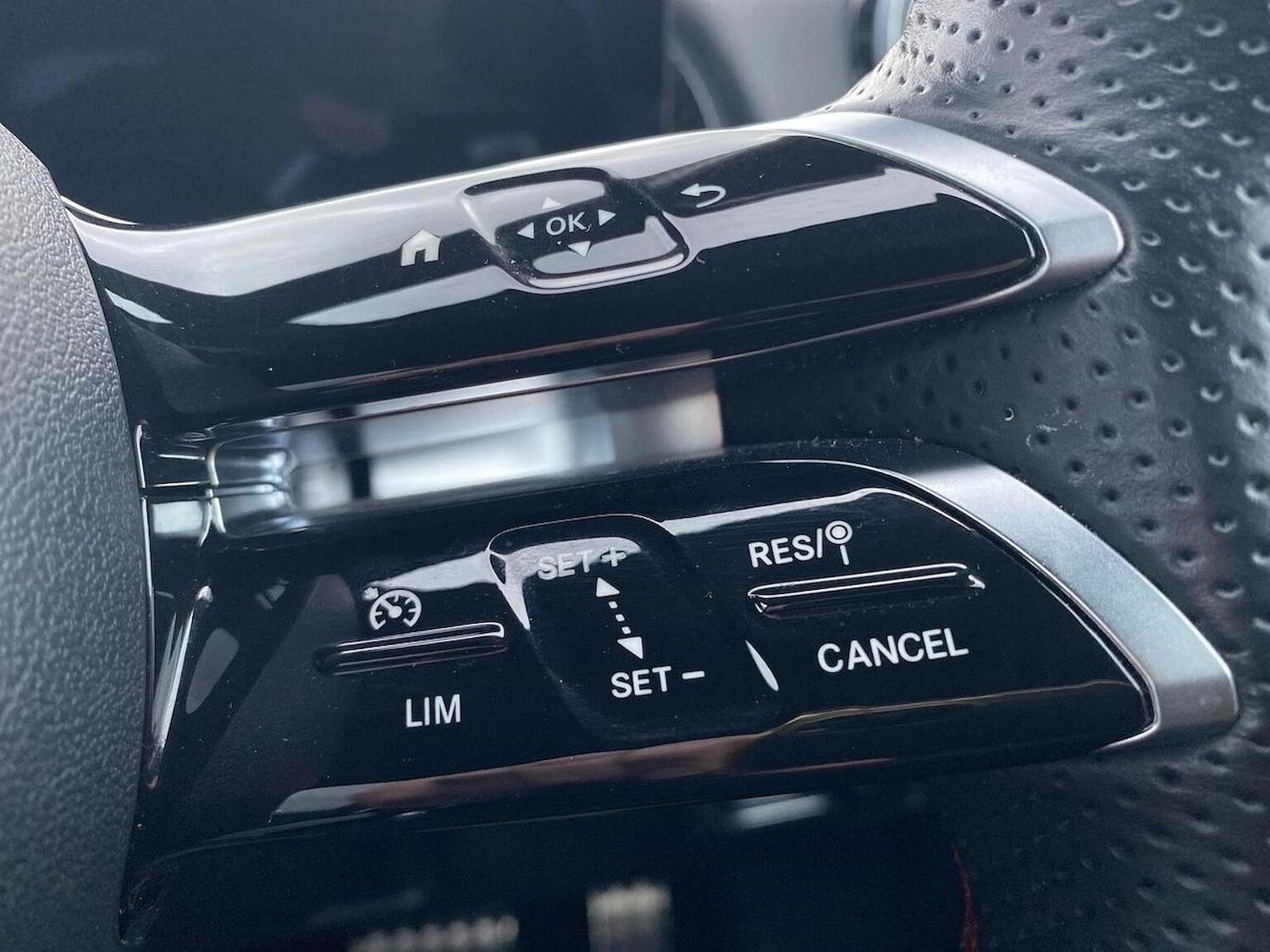 Used Mercedes-Benz GLB 2024 for sale - 76982876: Photo 27