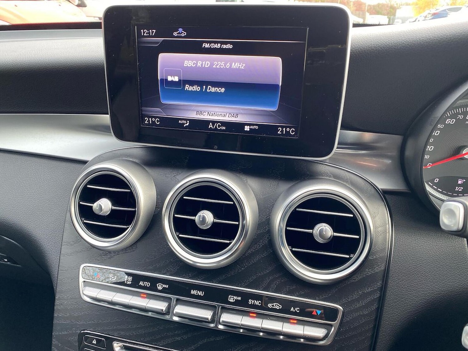 Used Mercedes-Benz GLC 2018 for sale - 76830684: Photo 25