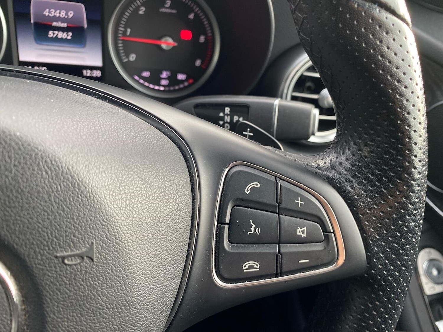 Used Mercedes-Benz GLC 2018 for sale - 76830684: Photo 27