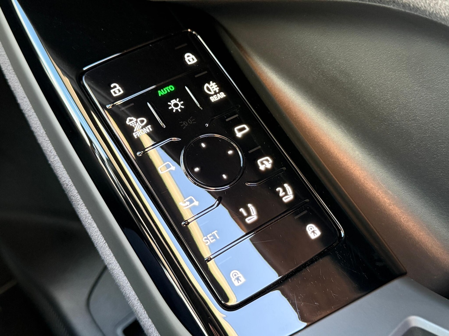 Used Audi Q6 e-tron 2025 for sale - 76898733: Photo 27