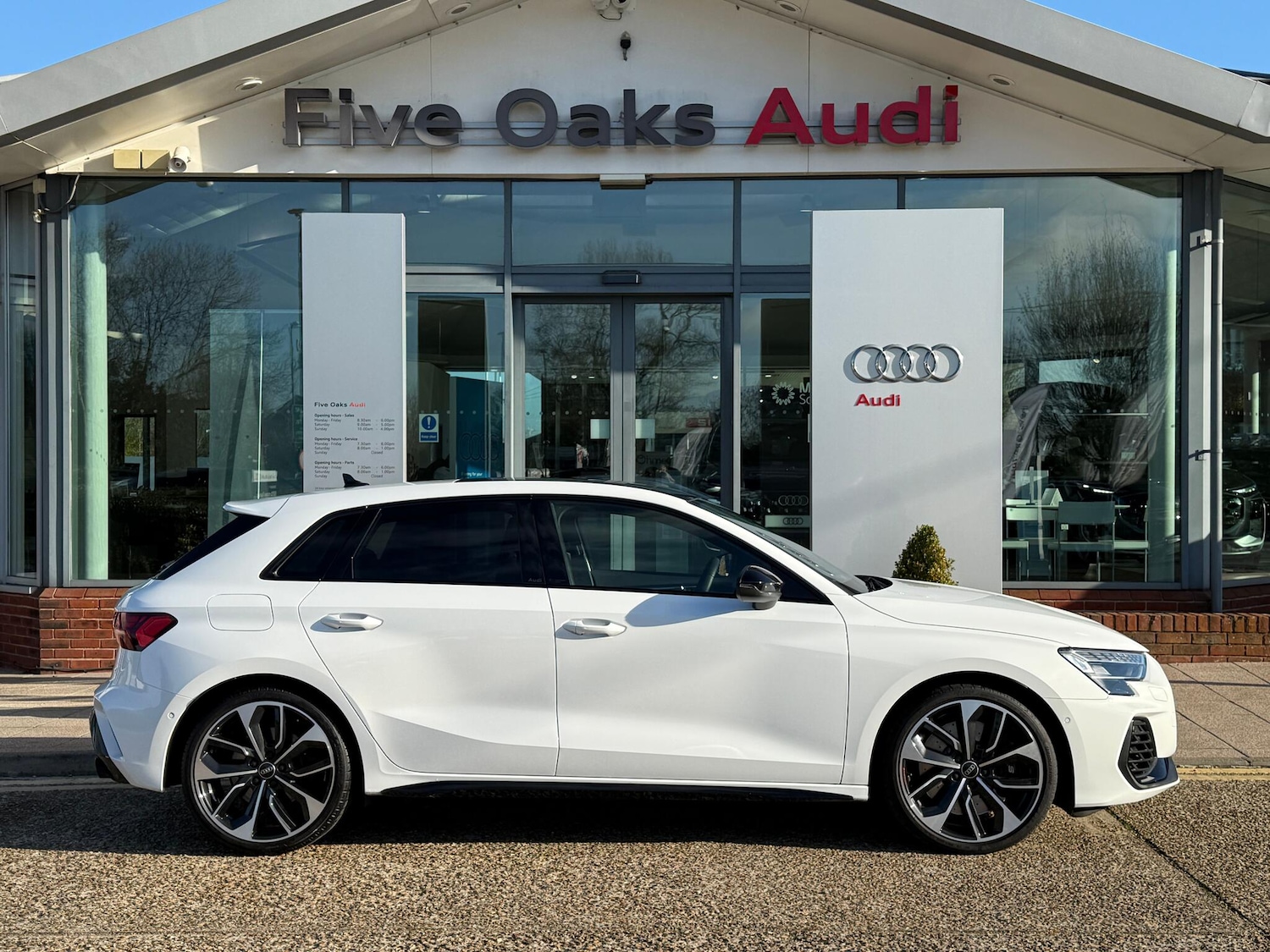 Used Audi A3 2024 for sale - 76700658: Photo 2