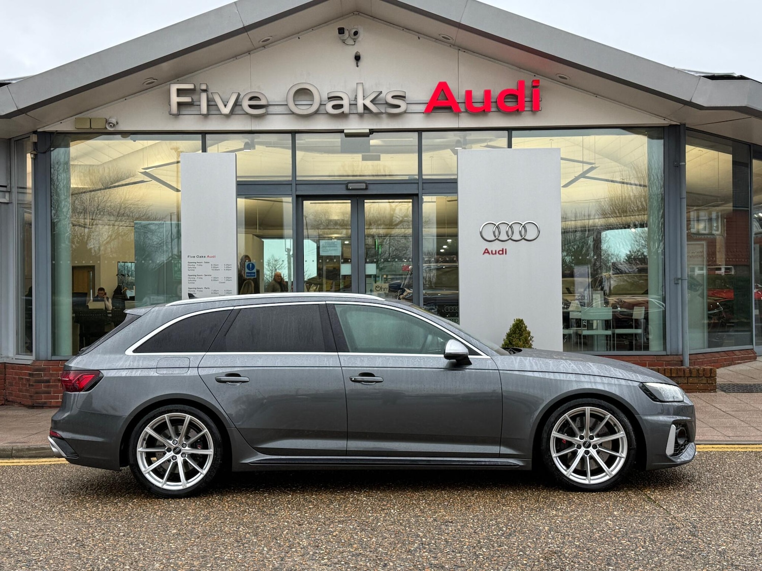 Used Audi RS4 2024 for sale - 77291421: Photo 2