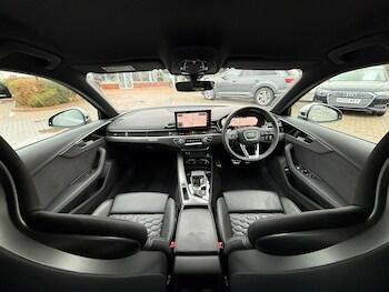 Used Audi RS4 Avant 2024 for sale - 77291421: Photo