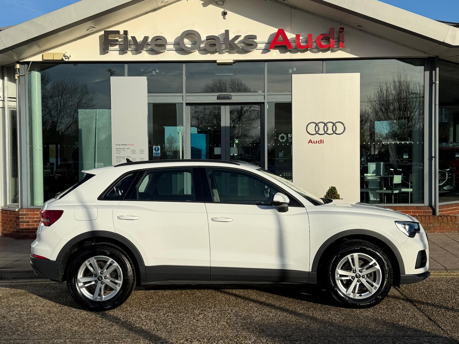 Used Audi Q3 2022 for sale - 76714580: Photo 2