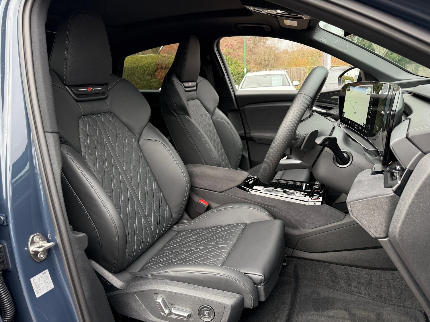 Used Audi Q6 e-tron 2025 for sale - 76866161: Photo 31