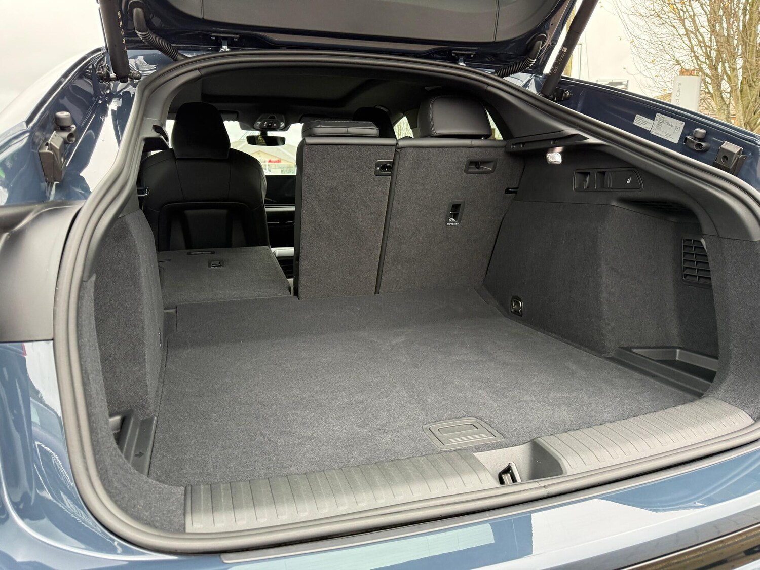 Used Audi Q6 e-tron 2025 for sale - 76866161: Photo 43