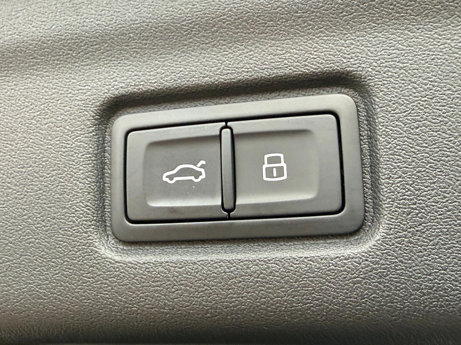 Used Audi Q6 e-tron 2025 for sale - 76866161: Photo 45