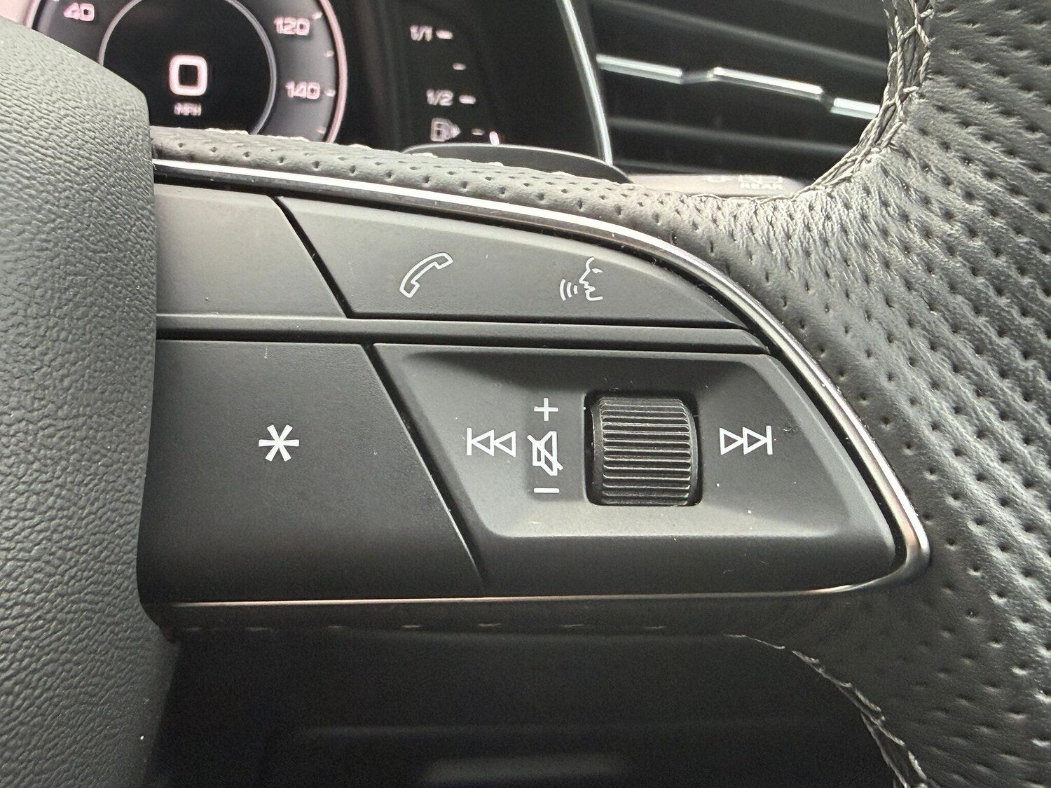 Used Audi Q8 2023 for sale - 76283813: Photo 25