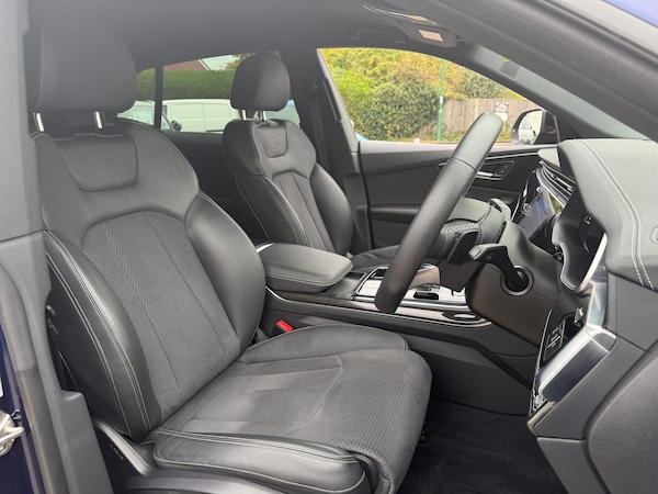 Used Audi Q8 2023 for sale - 76283813: Photo 30