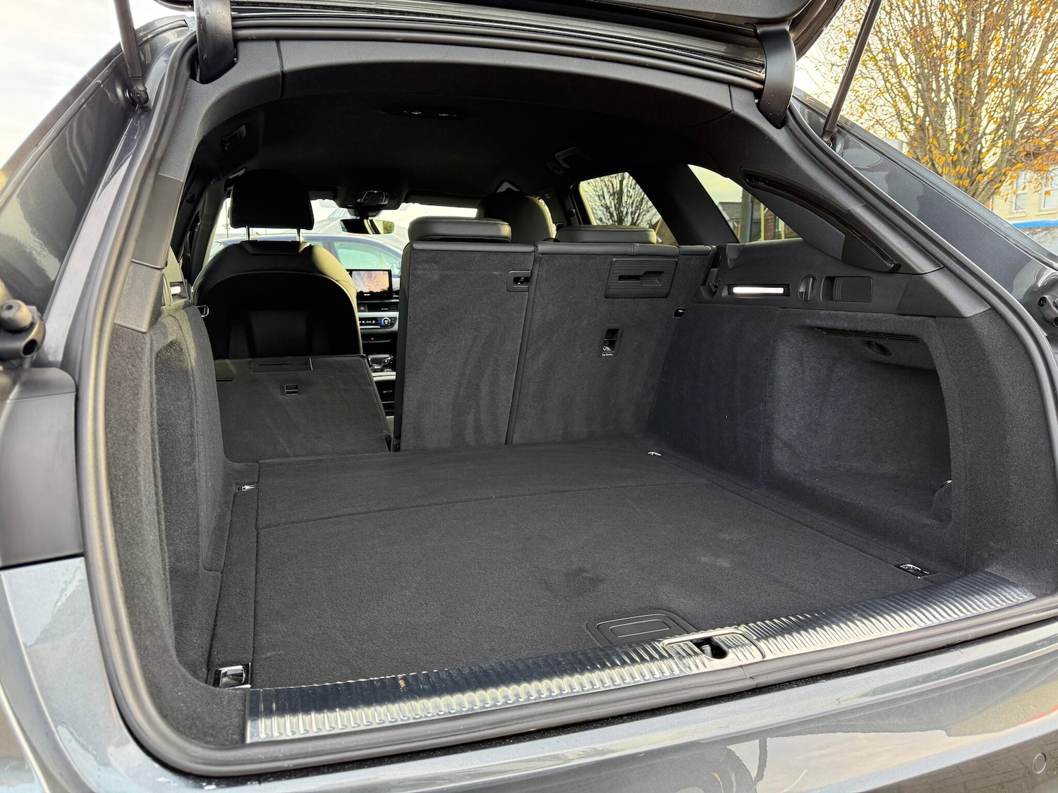 Used Audi A4 2022 for sale - 76572654: Photo 32