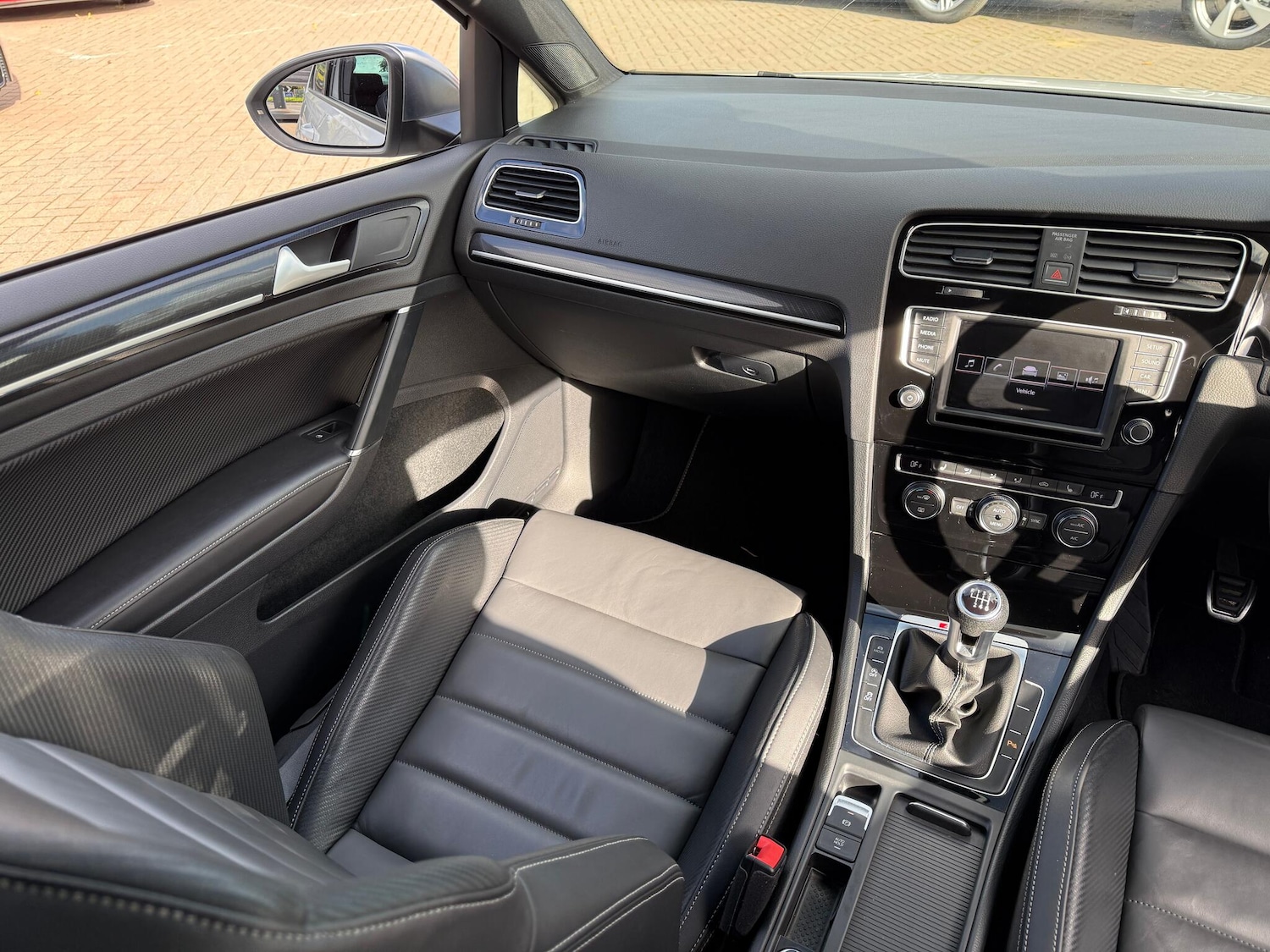 Used Volkswagen Golf 2016 for sale - 76389195: Photo 32