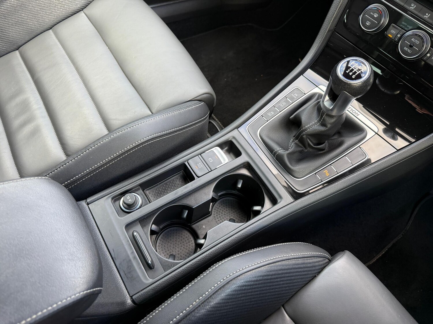 Used Volkswagen Golf 2016 for sale - 76389195: Photo 33