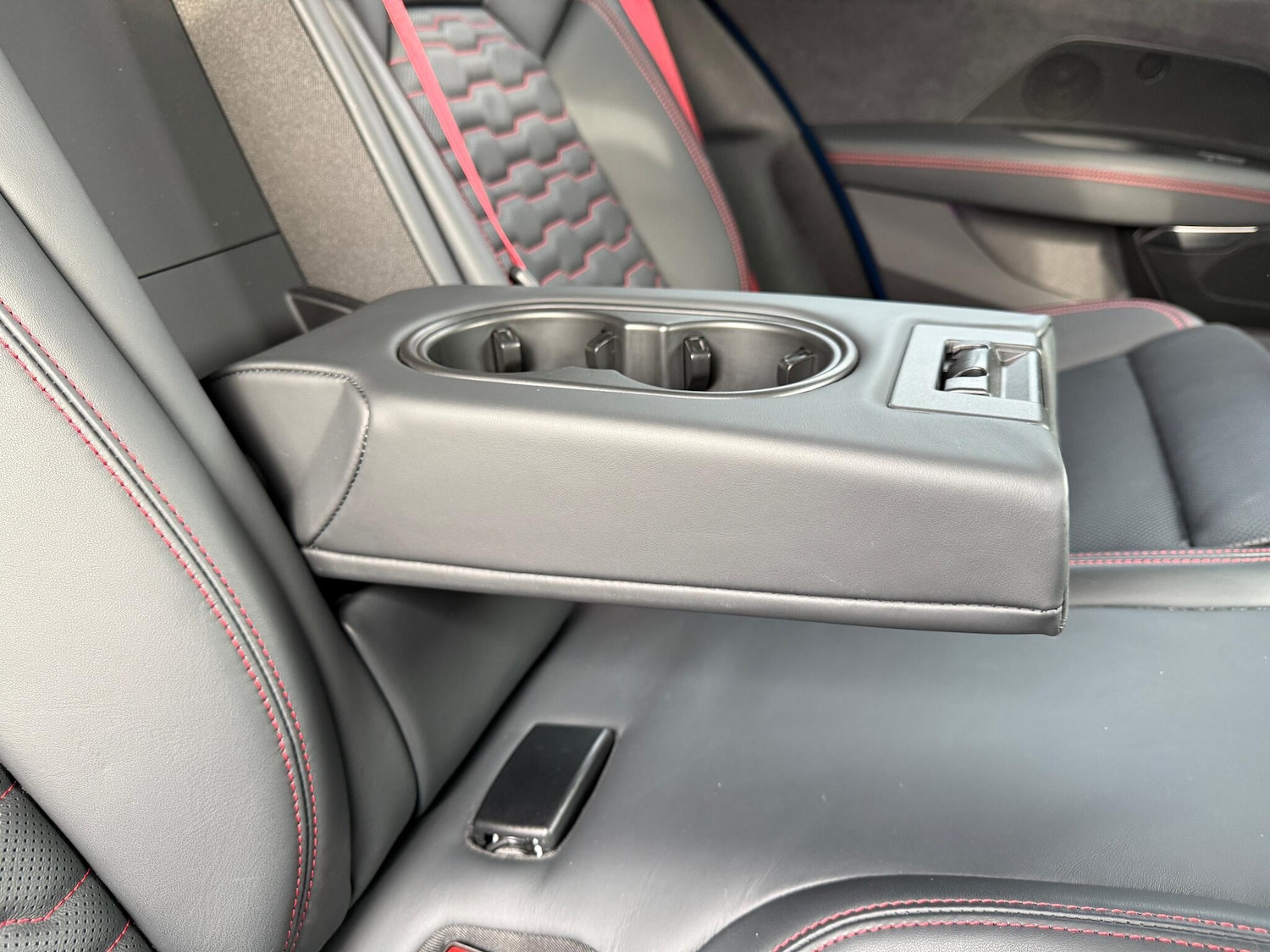 Used Audi RS e-tron GT 2023 for sale - 76942620: Photo 52