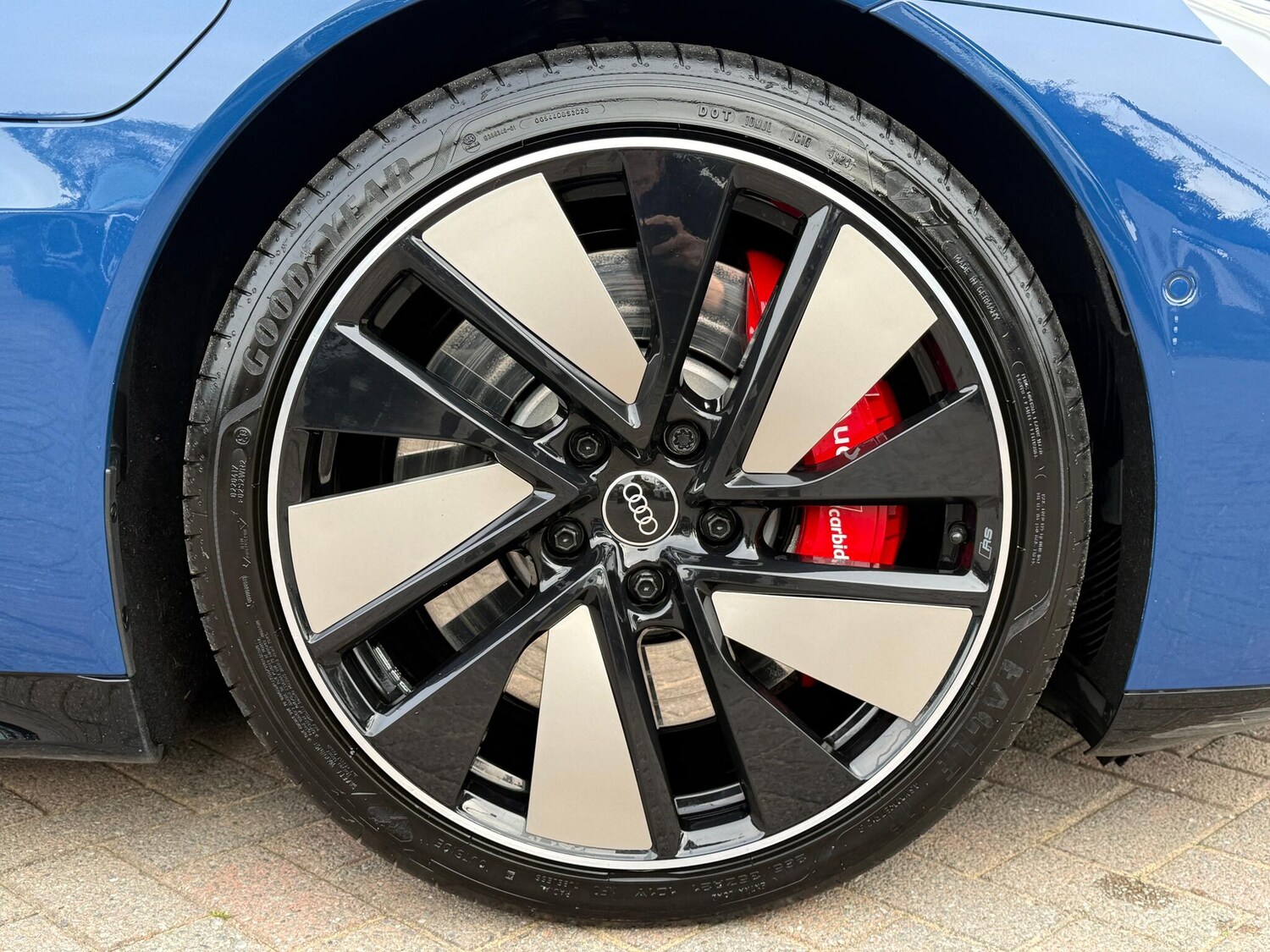 Used Audi RS e-tron GT 2023 for sale - 76942620: Photo 56