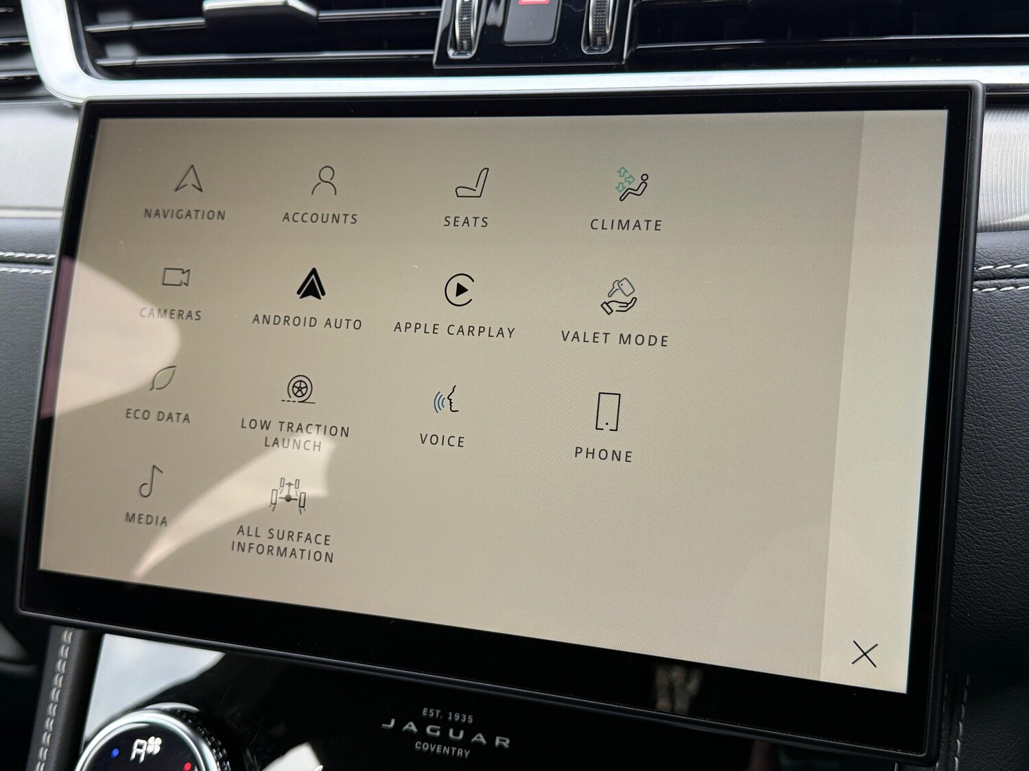 Used Jaguar F-Pace 2022 for sale - 76398423: Photo 10