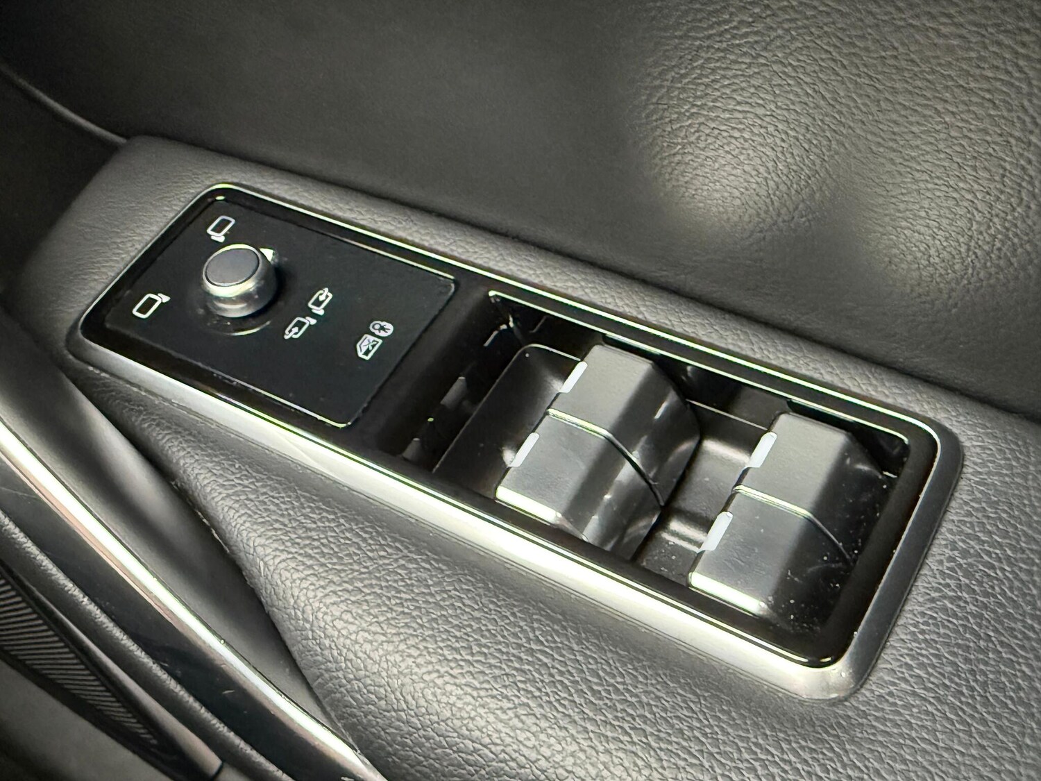 Used Jaguar F-Pace 2022 for sale - 76398423: Photo 16