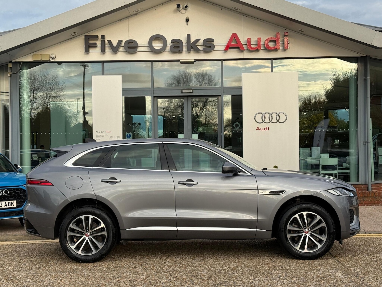 Used Jaguar F-Pace 2022 for sale - 76398423: Photo 2