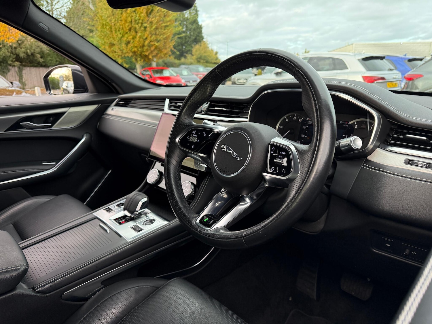 Used Jaguar F-Pace 2022 for sale - 76398423: Photo 25