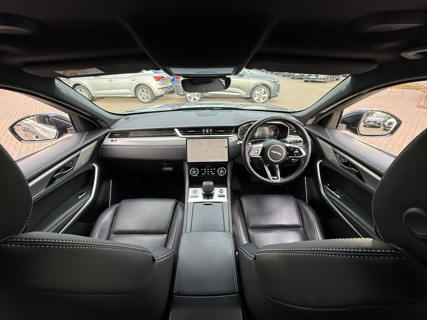 Used Jaguar F-Pace 2022 for sale - 76398423: Photo 3