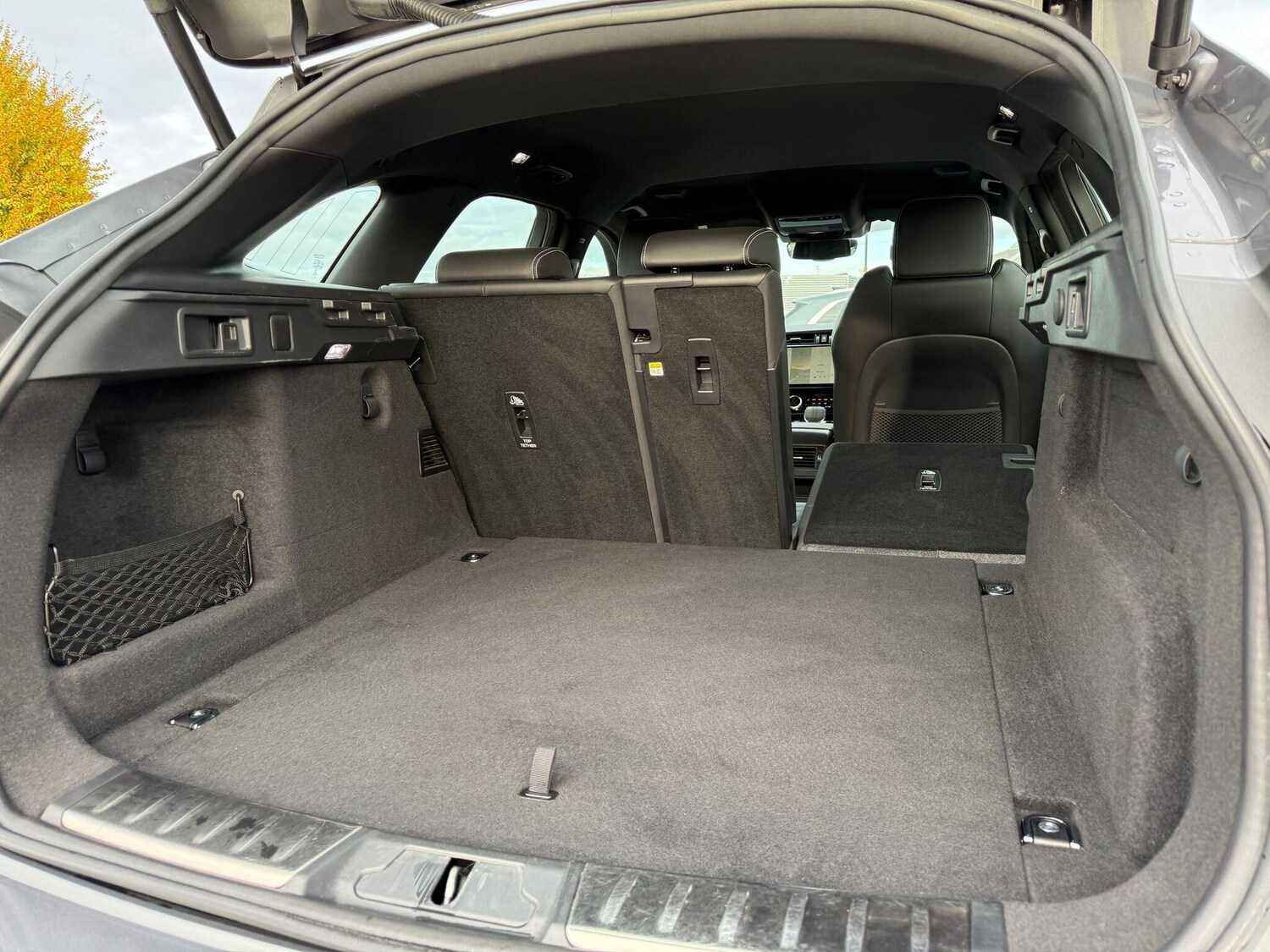 Used Jaguar F-Pace 2022 for sale - 76398423: Photo 32