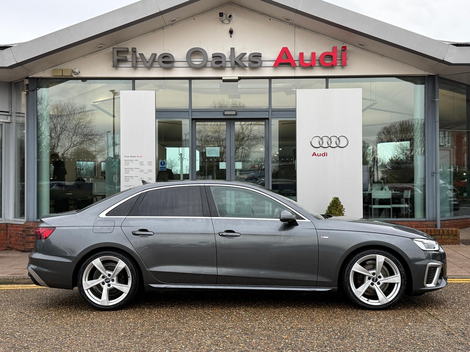 Used Audi A4 2023 for sale - 77345523: Photo 2