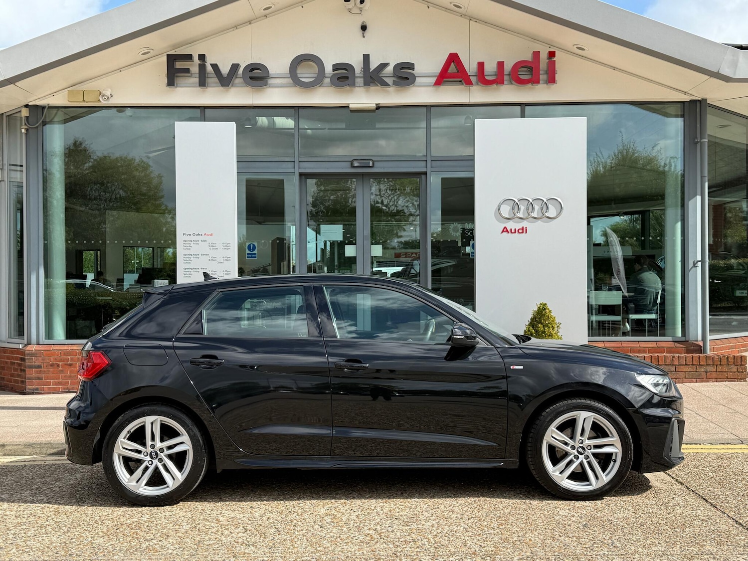 Used Audi A1 2021 for sale - 75940187: Photo 2