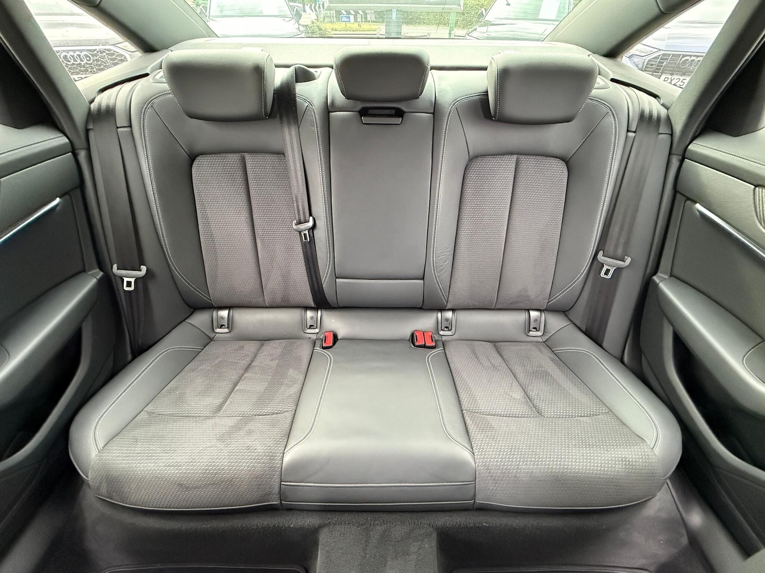 Used Audi A6 Saloon 2022 for sale - 76153147: Photo 7