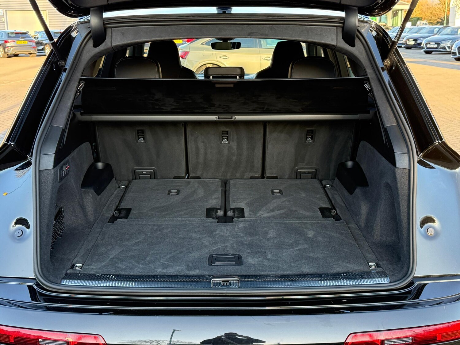 Used Audi Q7 2023 for sale - 77469176: Photo 44