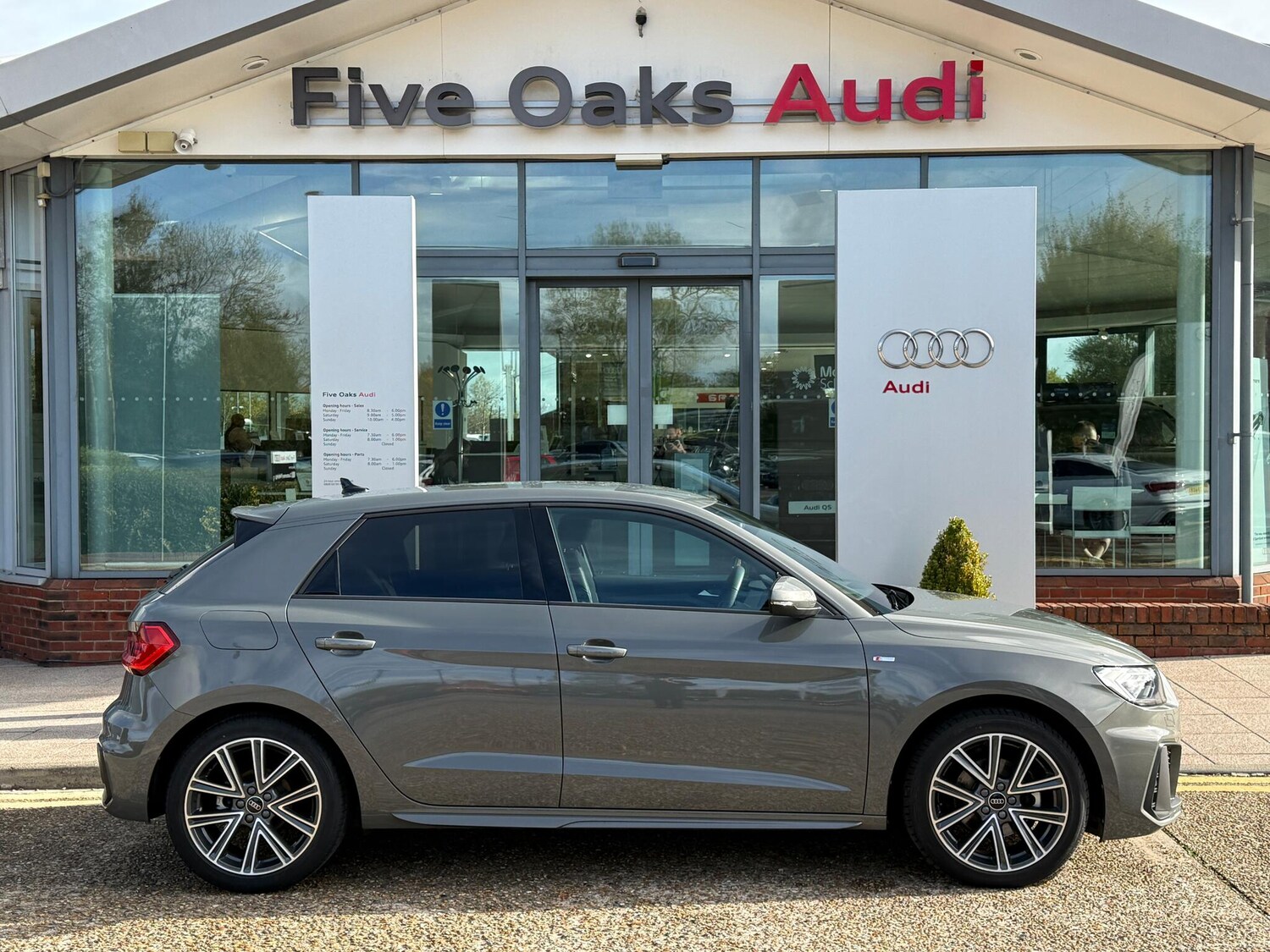 Used Audi A1 2023 for sale - 76337086: Photo 2