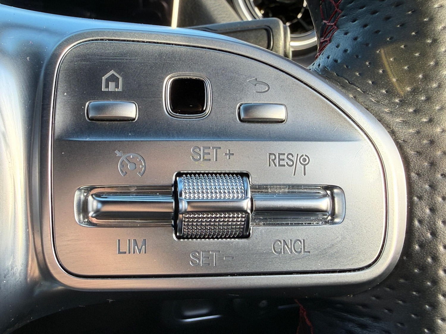 Used Mercedes-Benz GLA 2020 for sale - 76596936: Photo 23