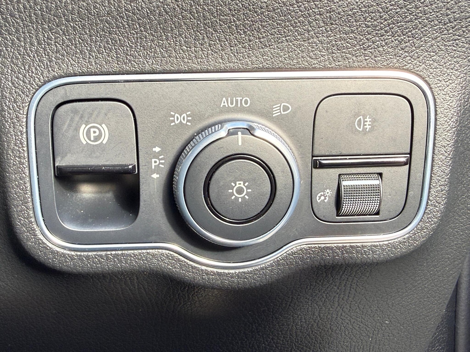 Used Mercedes-Benz GLA 2020 for sale - 76596936: Photo 24