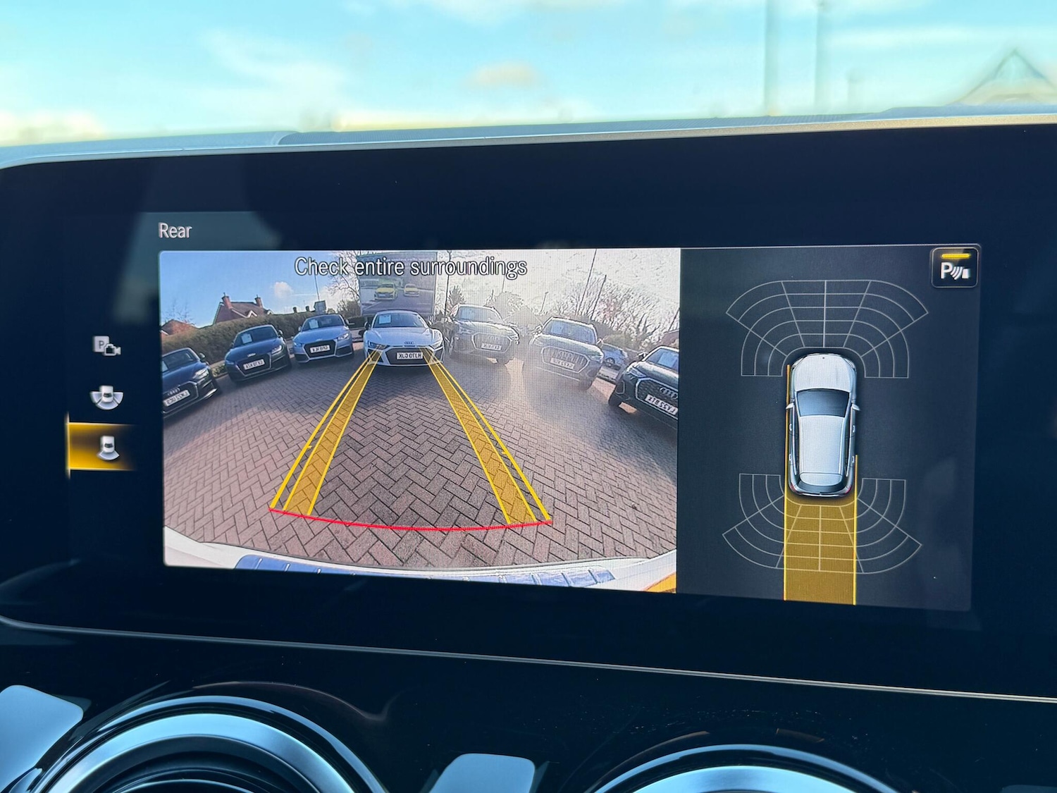 Used Mercedes-Benz GLA 2020 for sale - 76596936: Photo 4