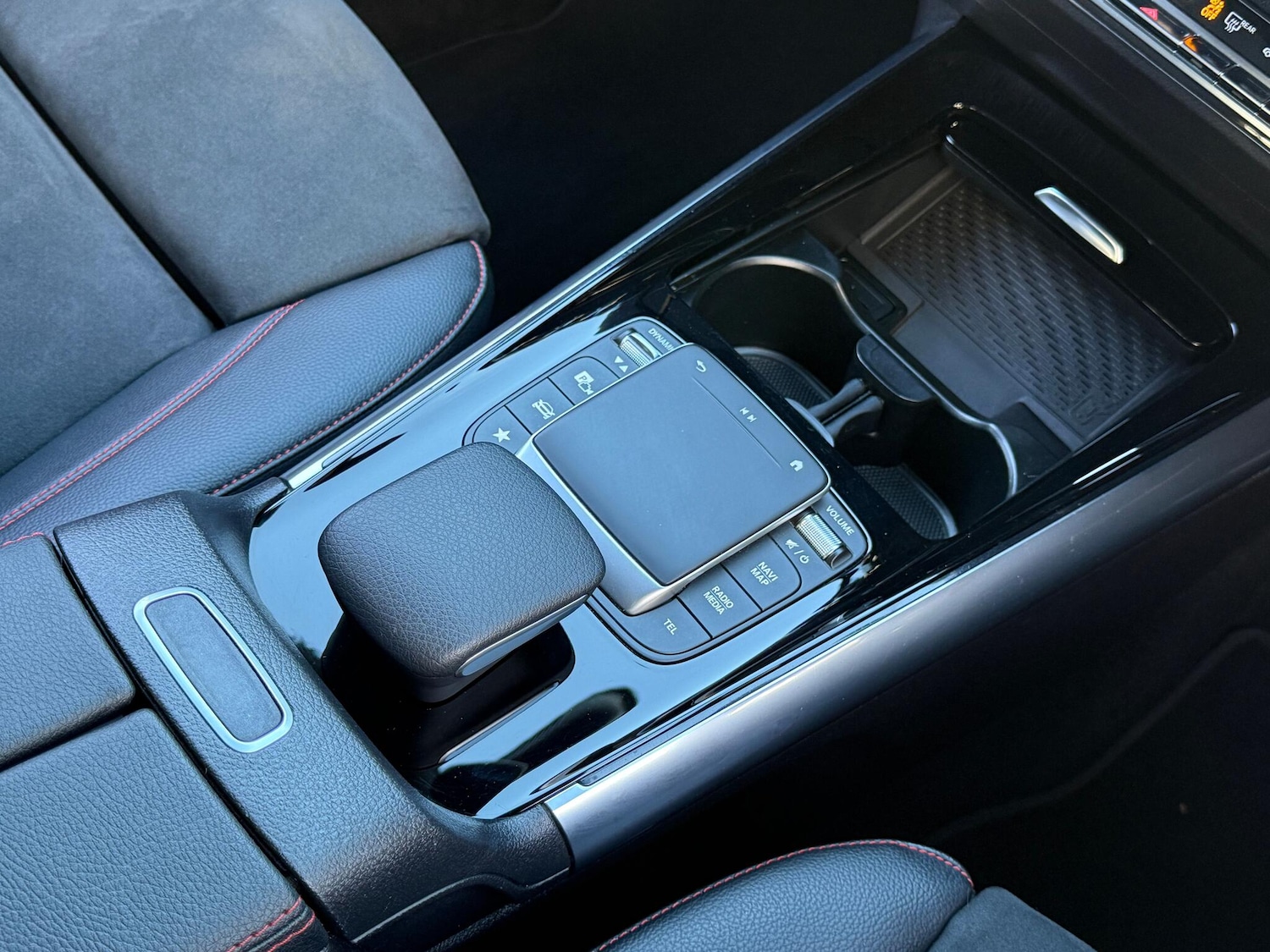 Used Mercedes-Benz GLA 2020 for sale - 76596936: Photo 40