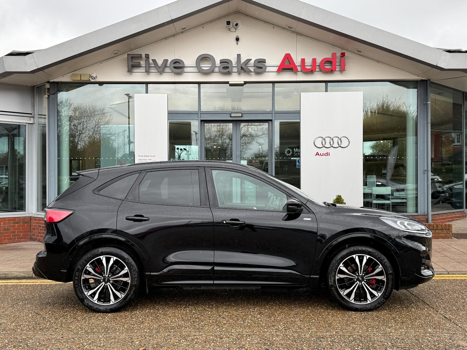 Used Ford Kuga 2022 for sale - 76549439: Photo 2