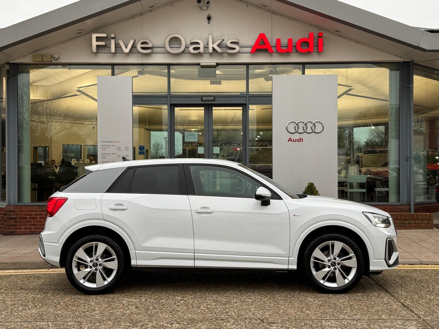 Used Audi Q2 2024 for sale - 77377417: Photo 2